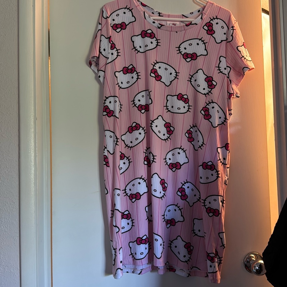 Hello Kitty Sleep Shirt